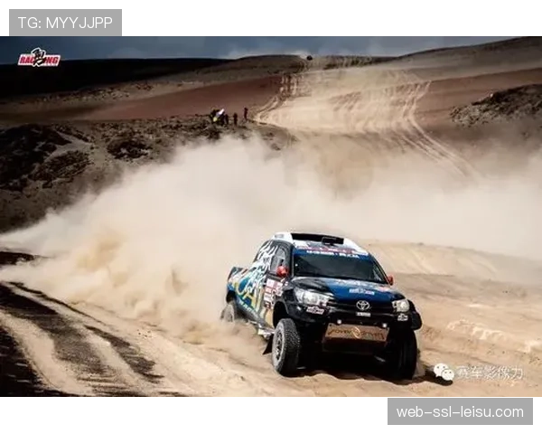 绝地反击:记录一支车队在损失一名主力车手后,团结协作完赛的历程 绝地反击:记录一支车队在损失一名主力车手后,团结协作完赛的历程